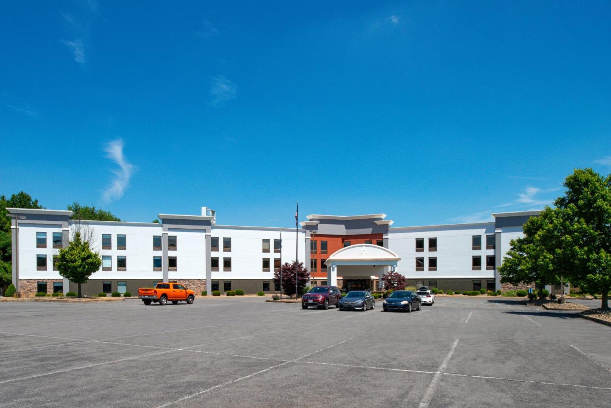 Holiday Inn Express Lewisburg - New Columbia By Ihg Exteriör bild