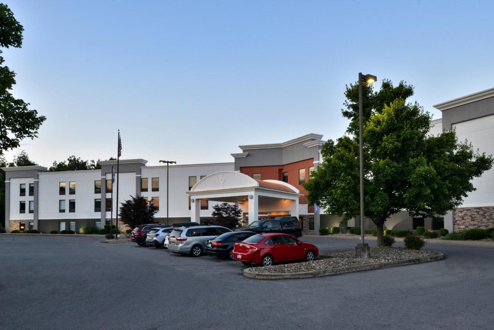 Holiday Inn Express Lewisburg - New Columbia By Ihg Exteriör bild